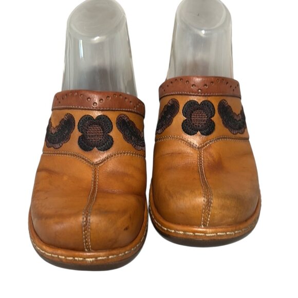 Indigo by Clarks Leather Clogs Embroidered Floral Western Mules 8 - Picture 5 of 10
